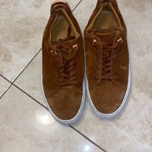 Men sneakers